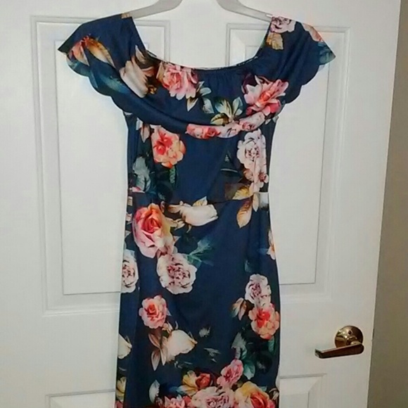 unknown Dresses & Skirts - Floral Dress